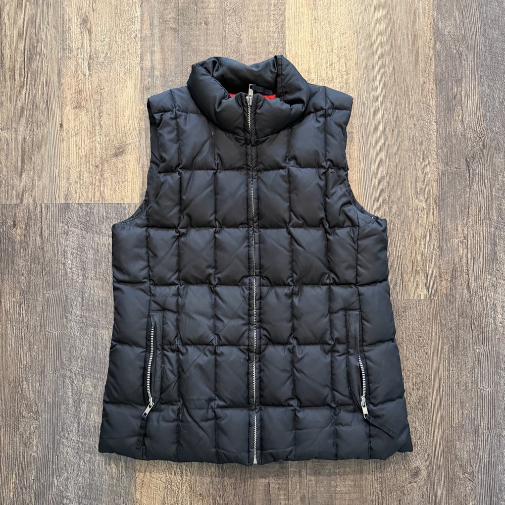 GAP Black Quilted Puffer Vest